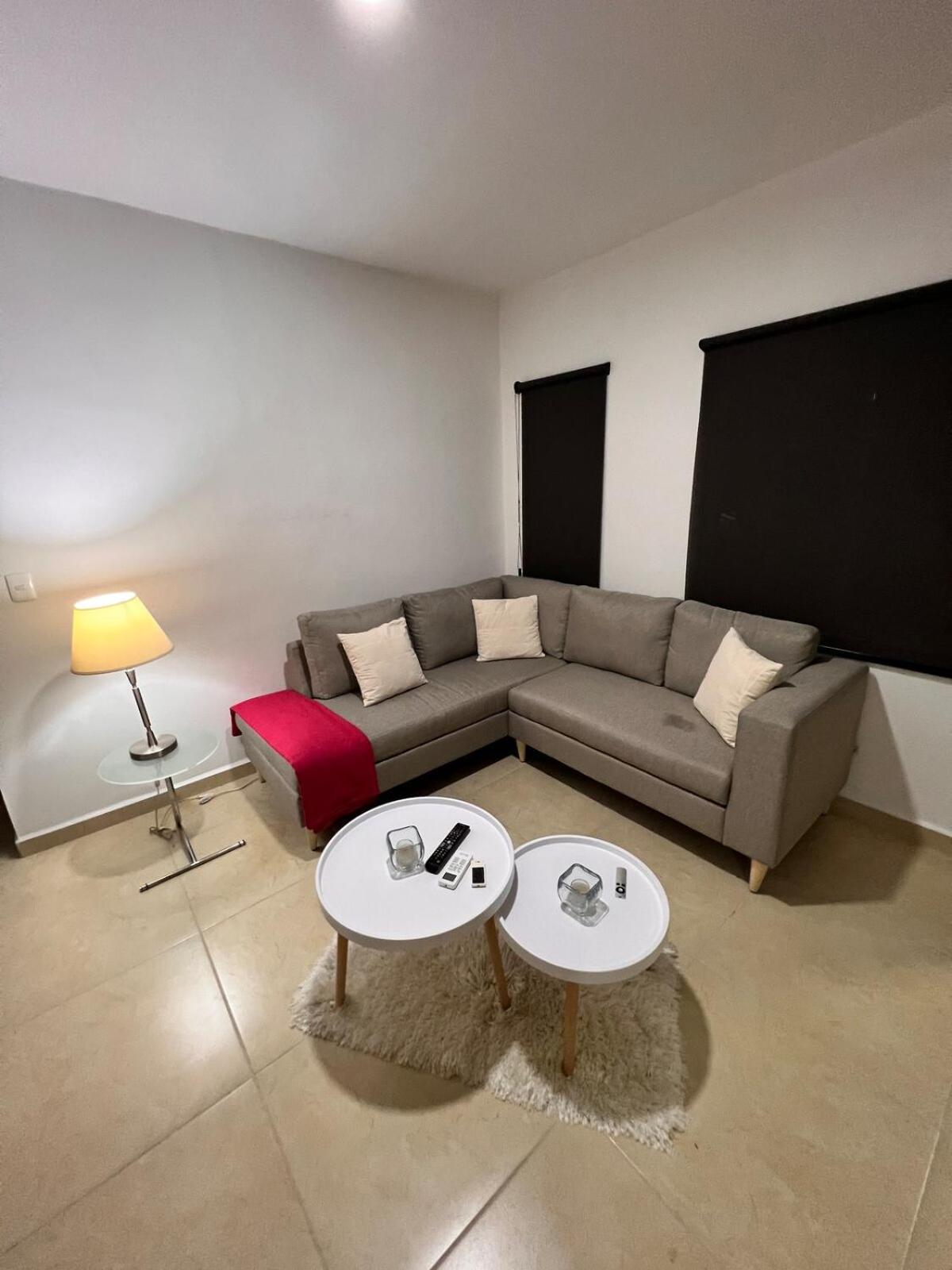 Lovely And Charming Space! Apartment